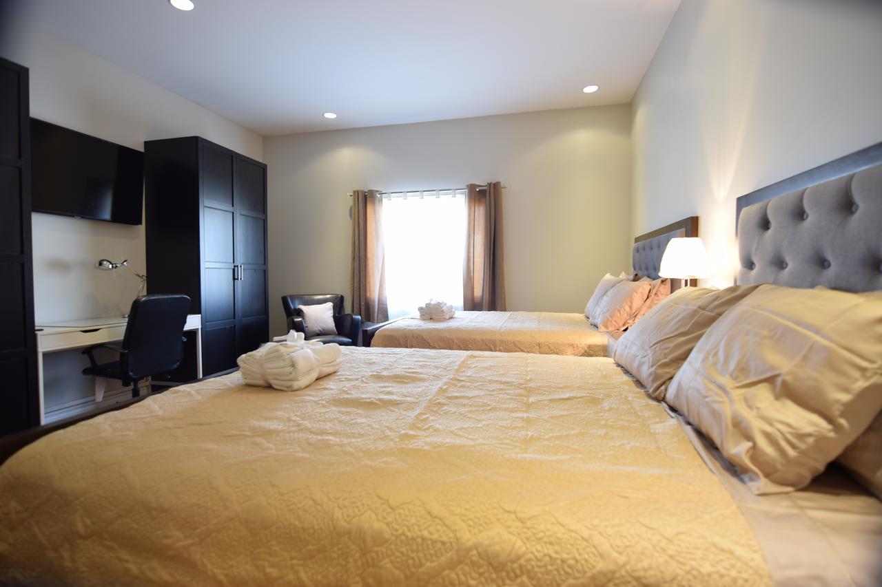 The Lion Inn & Suites Chetwynd Экстерьер фото