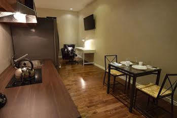 The Lion Inn & Suites Chetwynd Экстерьер фото